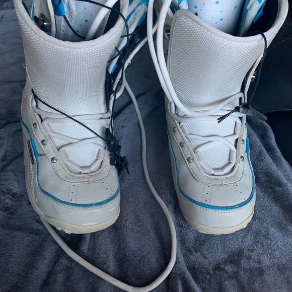 Snow Board Boots - Picture 3 of 3